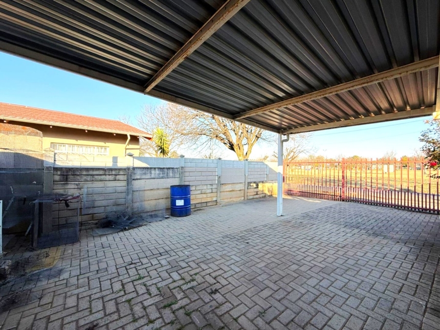 4 Bedroom Property for Sale in Wilgehof Free State
